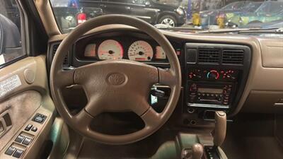 2003 Toyota Tacoma Limited Pickup 4D 5 ft   - Photo 22 - Manassas, VA 20109