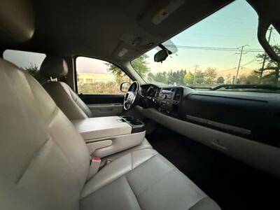 2011 Chevrolet Silverado 1500 LT Pickup 4D 6 1/2 ft   - Photo 40 - Manassas, VA 20109