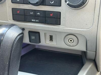 2012 Ford Escape XLT Sport Utility 4D - Photo 28 - Manassas, VA 20109