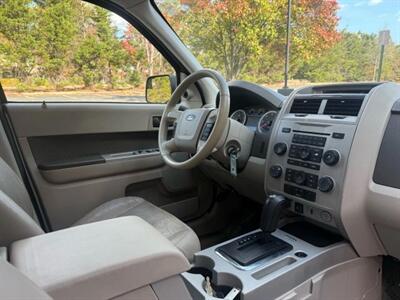 2012 Ford Escape XLT Sport Utility 4D - Photo 49 - Manassas, VA 20109