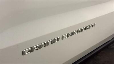2014 Jeep Grand Cherokee Limited Sport Utility 4D   - Photo 16 - Manassas, VA 20109