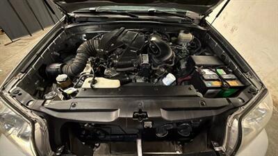 2005 Toyota 4Runner SR5 Sport Utility 4D - Photo 60 - Manassas, VA 20109