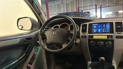 2005 Toyota 4Runner SR5 Sport Utility 4D - Photo 35 - Manassas, VA 20109