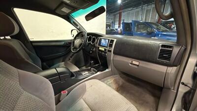 2005 Toyota 4Runner SR5 Sport Utility 4D - Photo 53 - Manassas, VA 20109