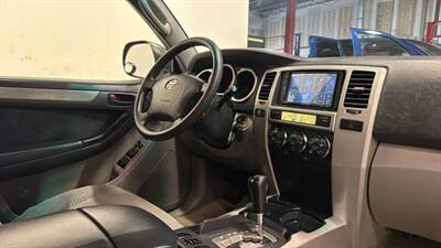 2005 Toyota 4Runner SR5 Sport Utility 4D - Photo 54 - Manassas, VA 20109