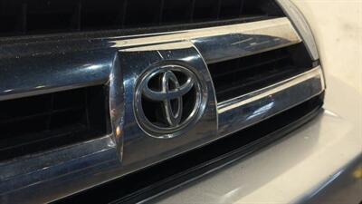 2005 Toyota 4Runner SR5 Sport Utility 4D - Photo 15 - Manassas, VA 20109