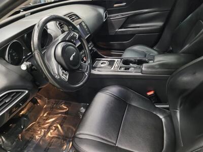 2017 Jaguar XE XE 25t Sedan 4D   - Photo 15 - Manassas, VA 20109