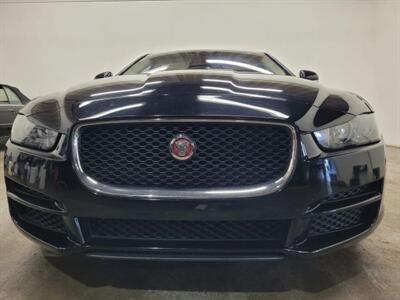 2017 Jaguar XE XE 25t Sedan 4D   - Photo 12 - Manassas, VA 20109