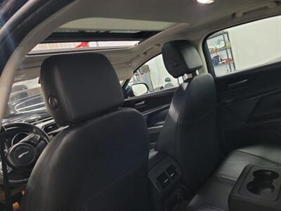 2017 Jaguar XE XE 25t Sedan 4D   - Photo 19 - Manassas, VA 20109