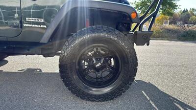 2011 Jeep Wrangler Sport SUV 2D - Photo 18 - Manassas, VA 20109