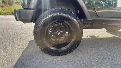 2011 Jeep Wrangler Sport SUV 2D - Photo 19 - Manassas, VA 20109