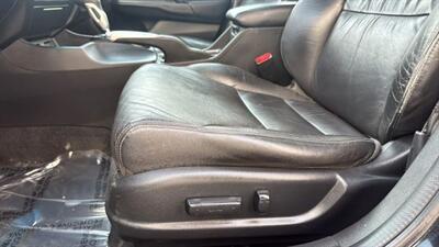 2014 Honda Civic EX-L Sedan 4D   - Photo 35 - Manassas, VA 20109