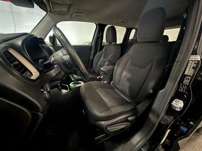 2015 Jeep Renegade Latitude Sport Utility 4D   - Photo 31 - Manassas, VA 20109