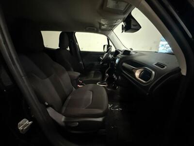2015 Jeep Renegade Latitude Sport Utility 4D   - Photo 40 - Manassas, VA 20109