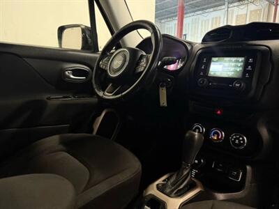 2015 Jeep Renegade Latitude Sport Utility 4D   - Photo 43 - Manassas, VA 20109