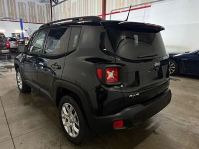 2015 Jeep Renegade Latitude Sport Utility 4D   - Photo 8 - Manassas, VA 20109
