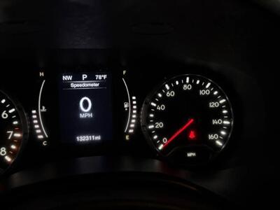 2015 Jeep Renegade Latitude Sport Utility 4D   - Photo 27 - Manassas, VA 20109