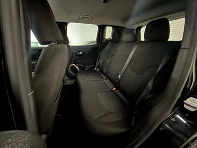 2015 Jeep Renegade Latitude Sport Utility 4D   - Photo 34 - Manassas, VA 20109