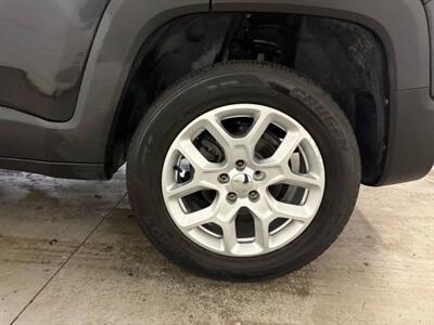 2015 Jeep Renegade Latitude Sport Utility 4D   - Photo 46 - Manassas, VA 20109