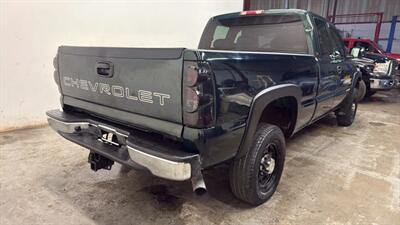 2002 Chevrolet Silverado 2500 Short Bed - Photo 3 - Manassas, VA 20109