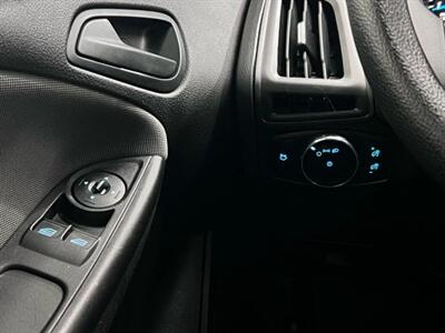 2013 Ford Focus S Sedan 4D - Photo 18 - Manassas, VA 20109