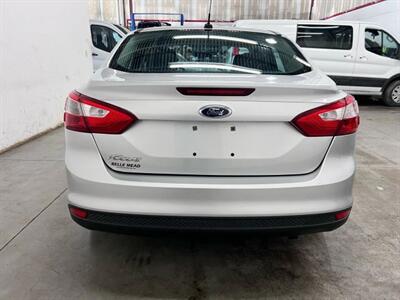 2013 Ford Focus S Sedan 4D - Photo 6 - Manassas, VA 20109