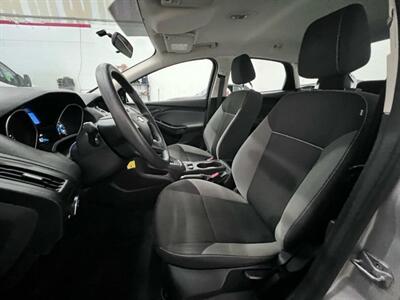 2013 Ford Focus S Sedan 4D - Photo 22 - Manassas, VA 20109