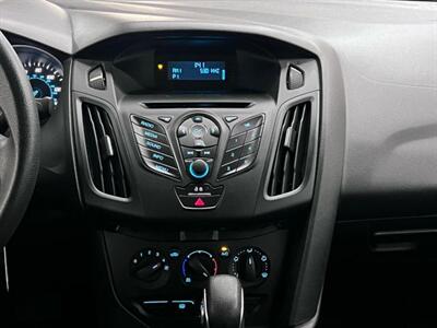 2013 Ford Focus S Sedan 4D - Photo 19 - Manassas, VA 20109