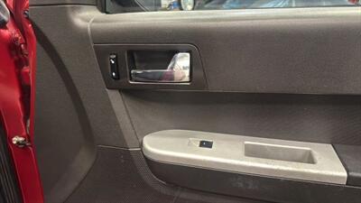 2008 Mercury Mariner Sport Utility 4D - Photo 34 - Manassas, VA 20109