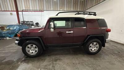 2007 Toyota FJ Cruiser Sport Utility 2D   - Photo 10 - Manassas, VA 20109