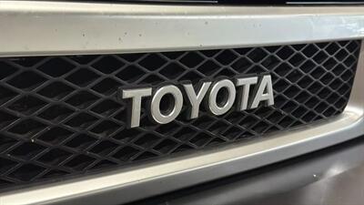 2007 Toyota FJ Cruiser Sport Utility 2D   - Photo 15 - Manassas, VA 20109