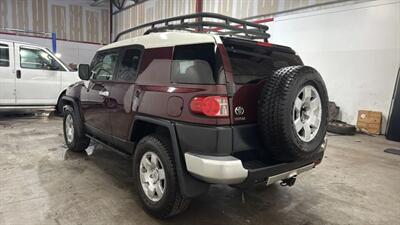 2007 Toyota FJ Cruiser Sport Utility 2D   - Photo 8 - Manassas, VA 20109