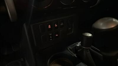 2007 Toyota FJ Cruiser Sport Utility 2D   - Photo 27 - Manassas, VA 20109