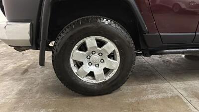 2007 Toyota FJ Cruiser Sport Utility 2D   - Photo 46 - Manassas, VA 20109