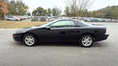 2002 Chevrolet Camaro Coupe 2D   - Photo 10 - Manassas, VA 20109