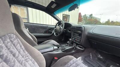 2002 Chevrolet Camaro Coupe 2D   - Photo 38 - Manassas, VA 20109