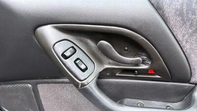 2002 Chevrolet Camaro Coupe 2D   - Photo 40 - Manassas, VA 20109