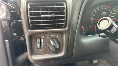 2002 Chevrolet Camaro Coupe 2D   - Photo 19 - Manassas, VA 20109