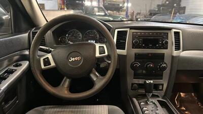 2008 Jeep Grand Cherokee Laredo Sport Utility 4D   - Photo 18 - Manassas, VA 20109