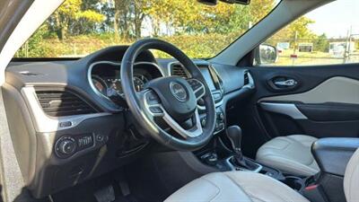 2017 Jeep Cherokee Latitude Sport Utility 4D   - Photo 45 - Manassas, VA 20109