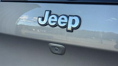 2017 Jeep Cherokee Latitude Sport Utility 4D   - Photo 19 - Manassas, VA 20109