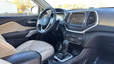 2017 Jeep Cherokee Latitude Sport Utility 4D   - Photo 59 - Manassas, VA 20109