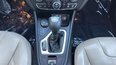 2017 Jeep Cherokee Latitude Sport Utility 4D   - Photo 35 - Manassas, VA 20109