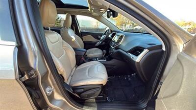 2017 Jeep Cherokee Latitude Sport Utility 4D   - Photo 56 - Manassas, VA 20109