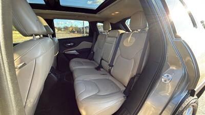 2017 Jeep Cherokee Latitude Sport Utility 4D   - Photo 48 - Manassas, VA 20109