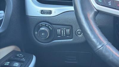 2017 Jeep Cherokee Latitude Sport Utility 4D   - Photo 27 - Manassas, VA 20109