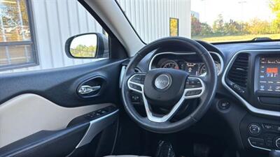 2017 Jeep Cherokee Latitude Sport Utility 4D   - Photo 41 - Manassas, VA 20109