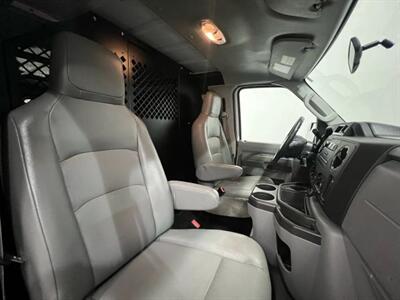 2014 Ford Van 3D   - Photo 33 - Manassas, VA 20109