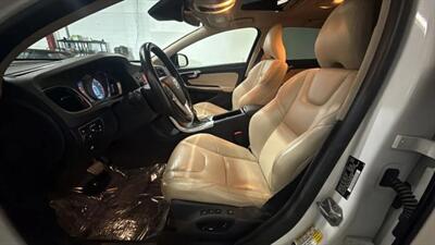 2015 Volvo V60 Cross Country T5 Cross Country Platinum Wagon 4D   - Photo 37 - Manassas, VA 20109