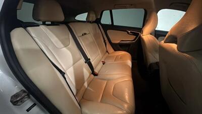 2015 Volvo V60 Cross Country T5 Cross Country Platinum Wagon 4D   - Photo 52 - Manassas, VA 20109